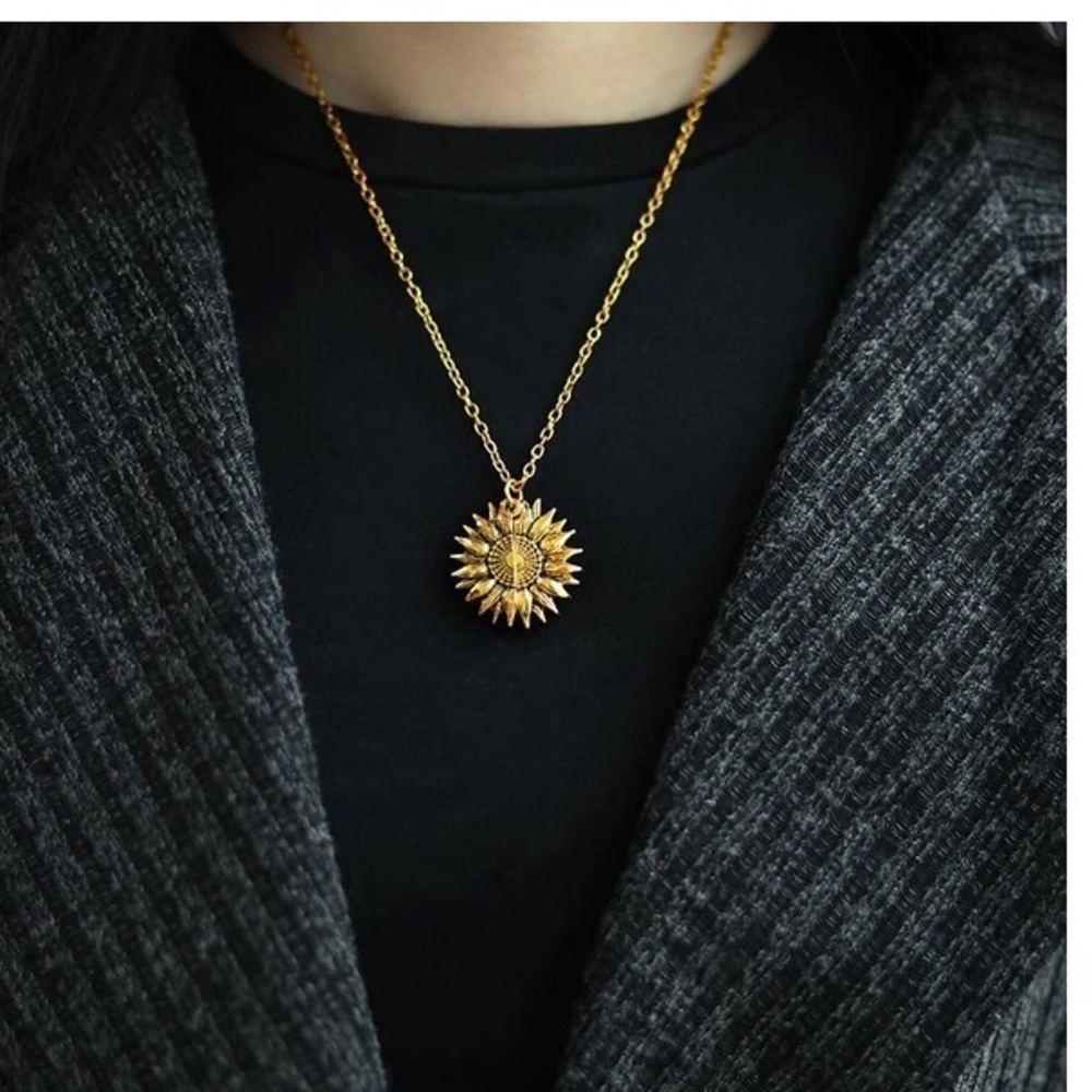 You Are My Sunshine hidden Message sunflower pendant necklace new
